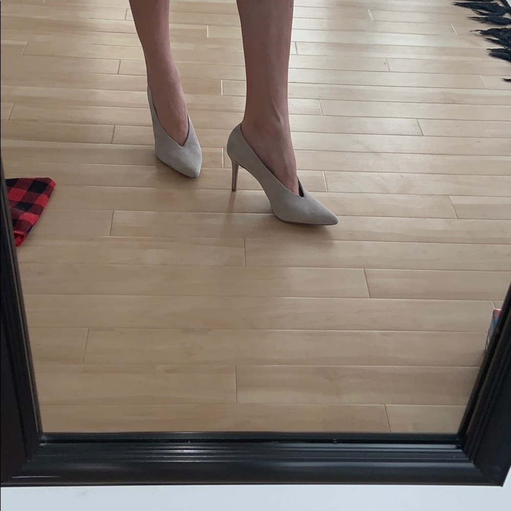 Vince Camuto Ankia Suede Pump - Picture 8 of 12
